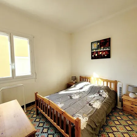 Charmante T3 Avec Terrasse A 500m De La Plage, Parfait Pour 4 Personnes - Fr-1-794-131 *