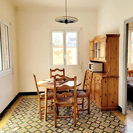 Charmante T3 Avec Terrasse A 500m De La Plage, Parfait Pour 4 Personnes - Fr-1-794-131 بيت للعطل